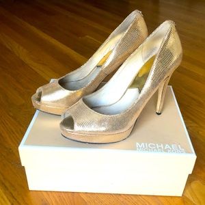 COPY - Michael Kors gold metallic platform pumps, size 8.5